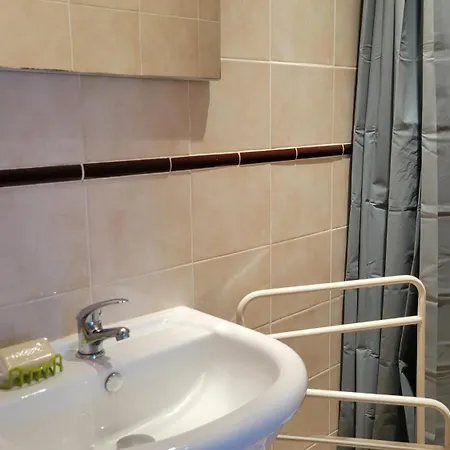 Apartment Avec Exterieur, Proche Mediatheque